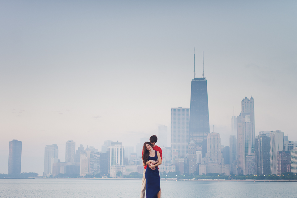 03 chicago engagement session - Artistic Engagement Session in Chicago - Claudia & Andrew