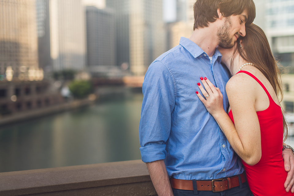 15 couple in love in chicago - Artistic Engagement Session in Chicago - Claudia & Andrew