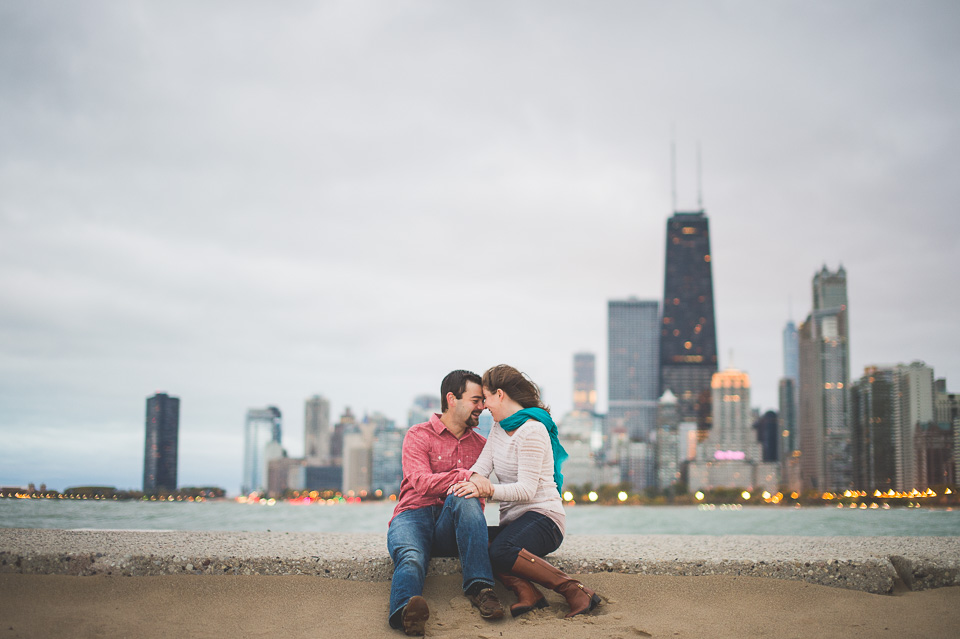 01 chicago skyline engagement photos - Fall Engagement Photos in Chicago // Mandy + Brian