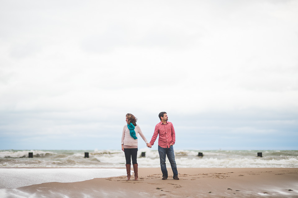02 beach engagement photos in chicago - Fall Engagement Photos in Chicago // Mandy + Brian