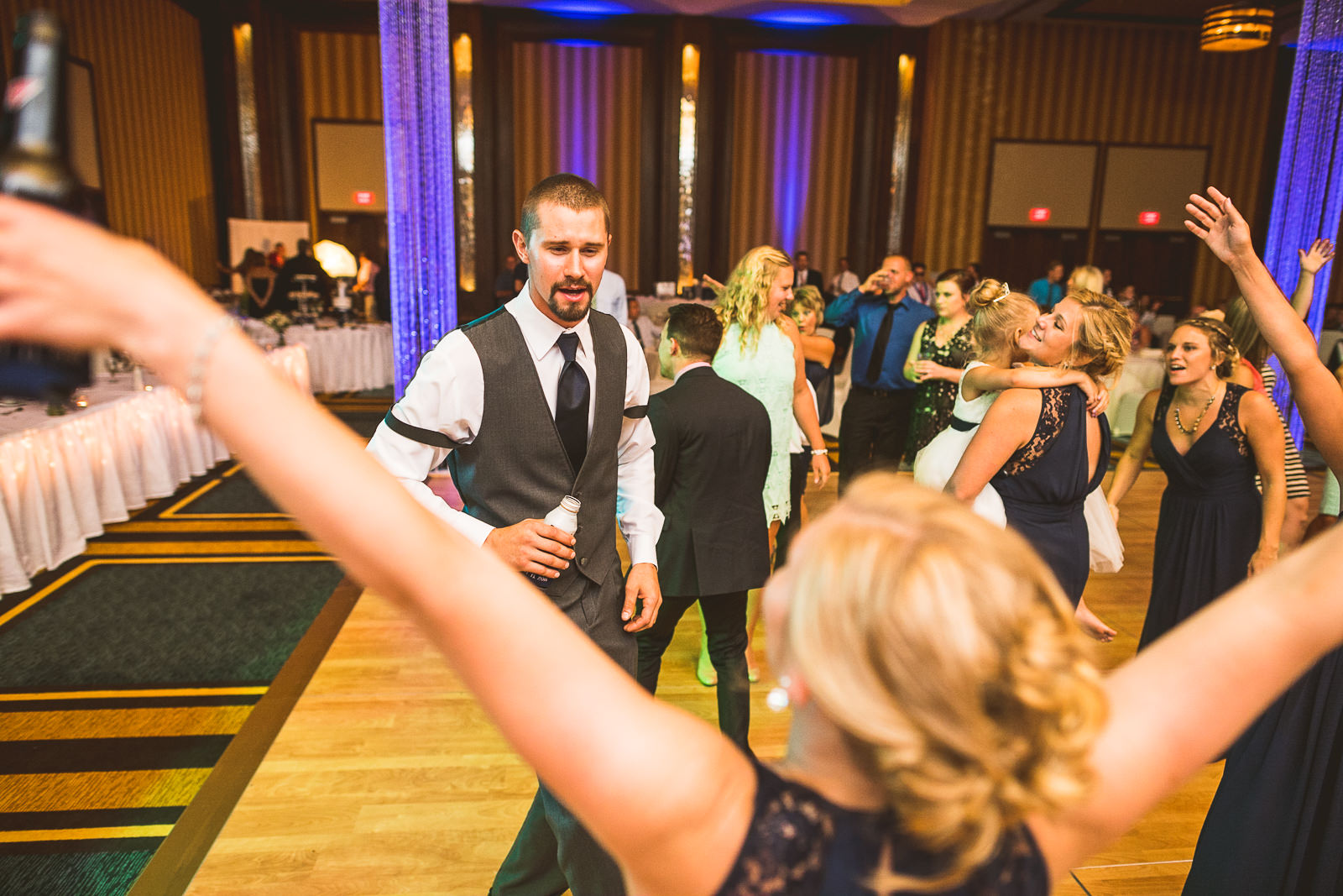 66 guests having fun at wedding - Brittany + Jeff // Indiana Wedding Photogrpahy
