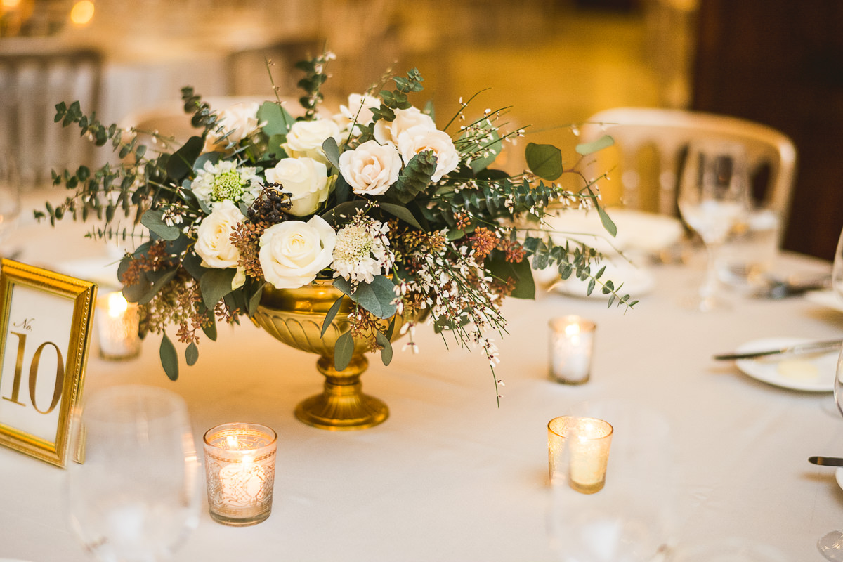 46 table decor at chicago athletic - Chicago Wedding Photography at Chicago Athletic Association // Alicia + Spencer