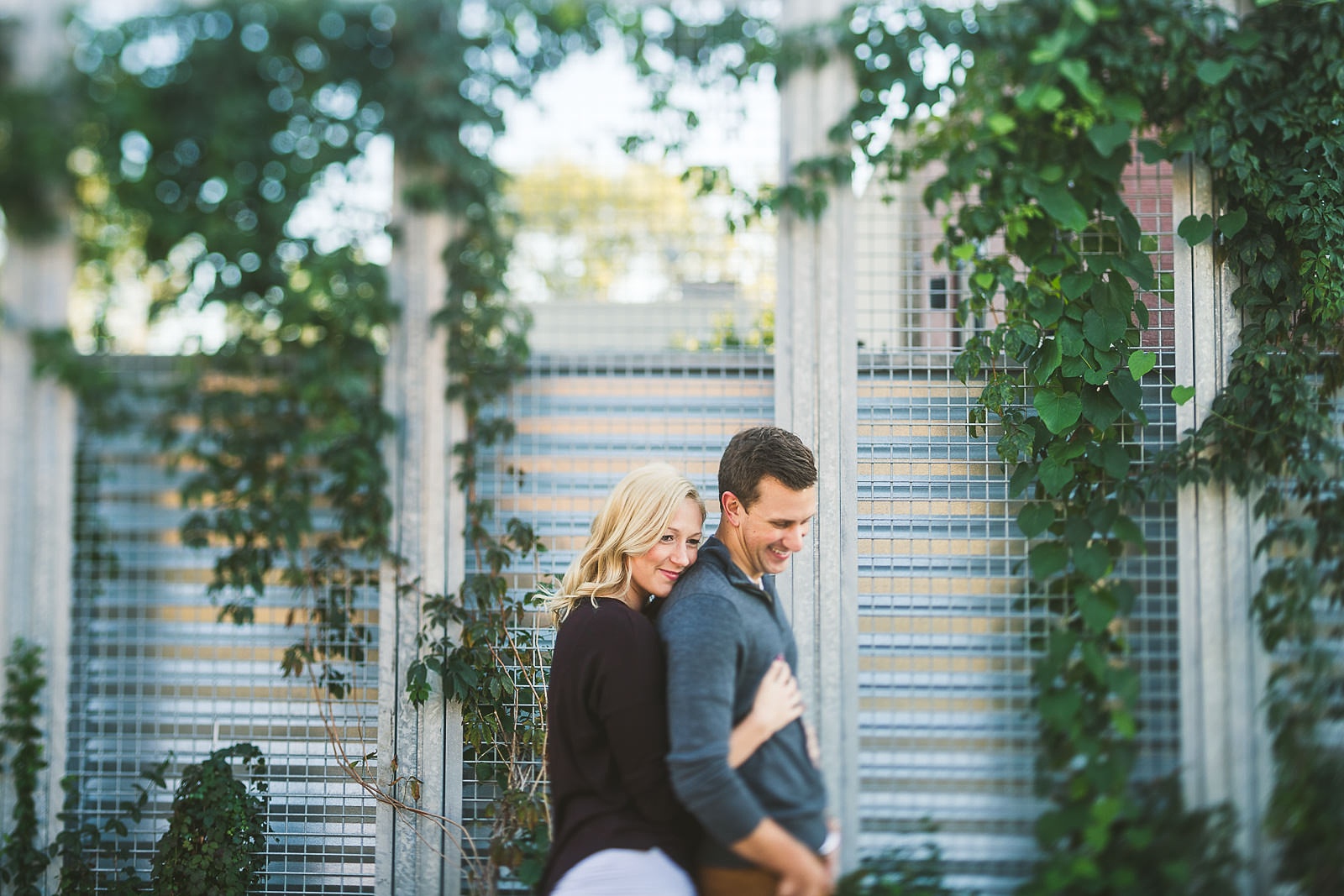 12 chicago wicker park engagement photos - Chicago In-home Engagement Sessions // Jessica + Bill