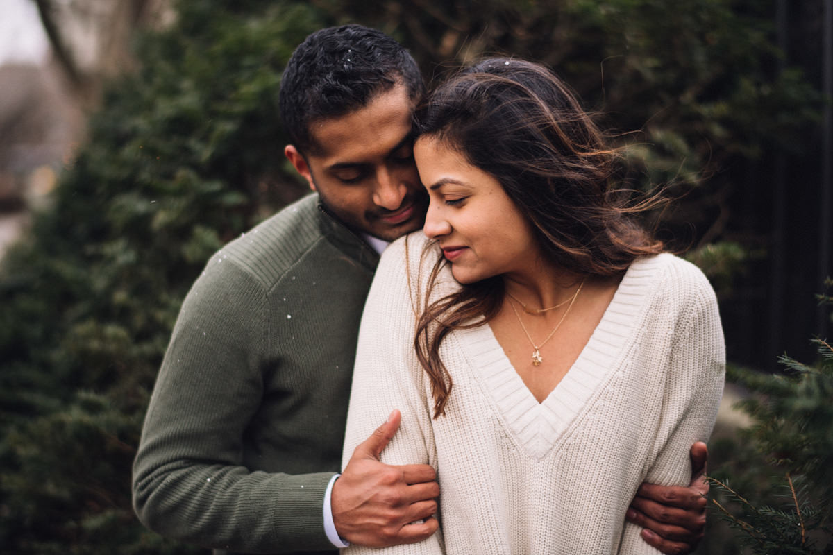 14 best chicago winter engagement sessions - Winter Engagement Session in Chicago // Steve + Jasa