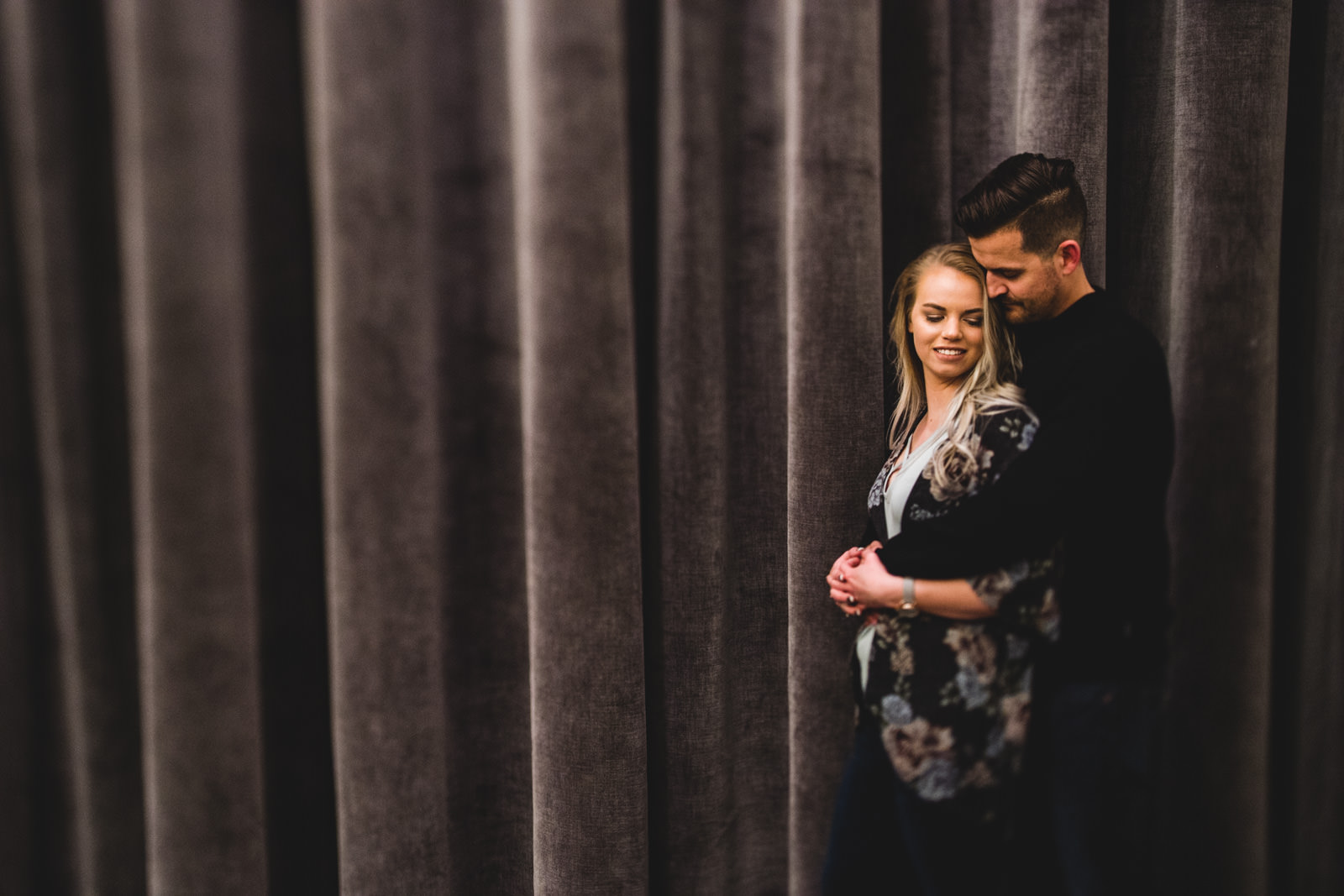 06 best chicago engagement locations - Downtown Chicago Engagement \\ Stephanie + Luke