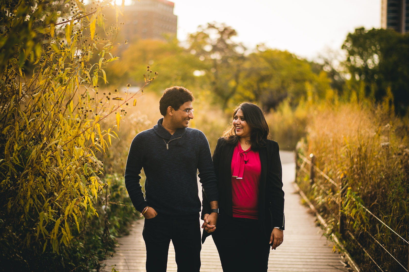 19 lincoln park engagement inspiration - Downtown Chicago Engagement Session // Mikita + Singh