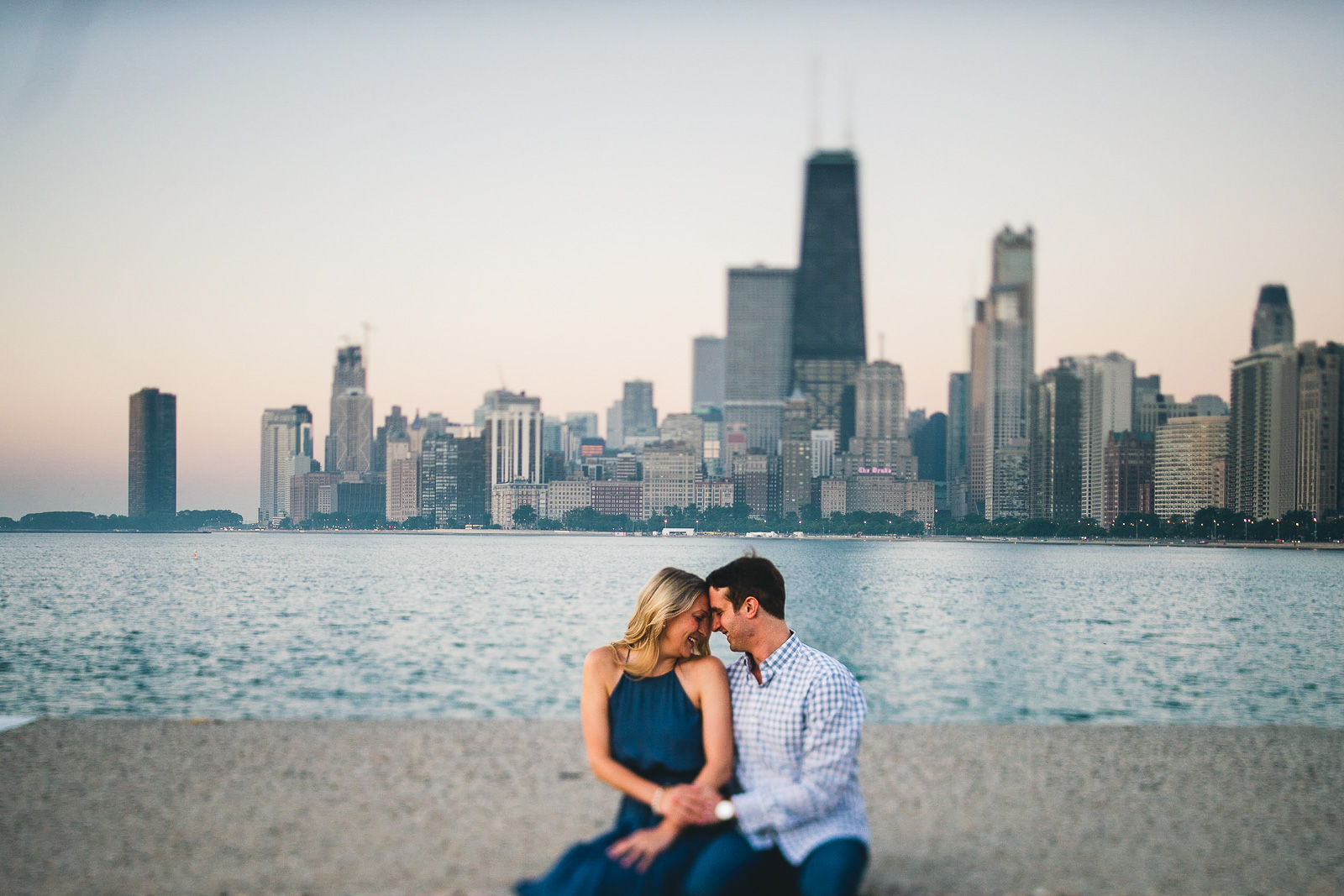 12 chicago engagement photogs - Chicago Engagement Photos // Lauren + Ben