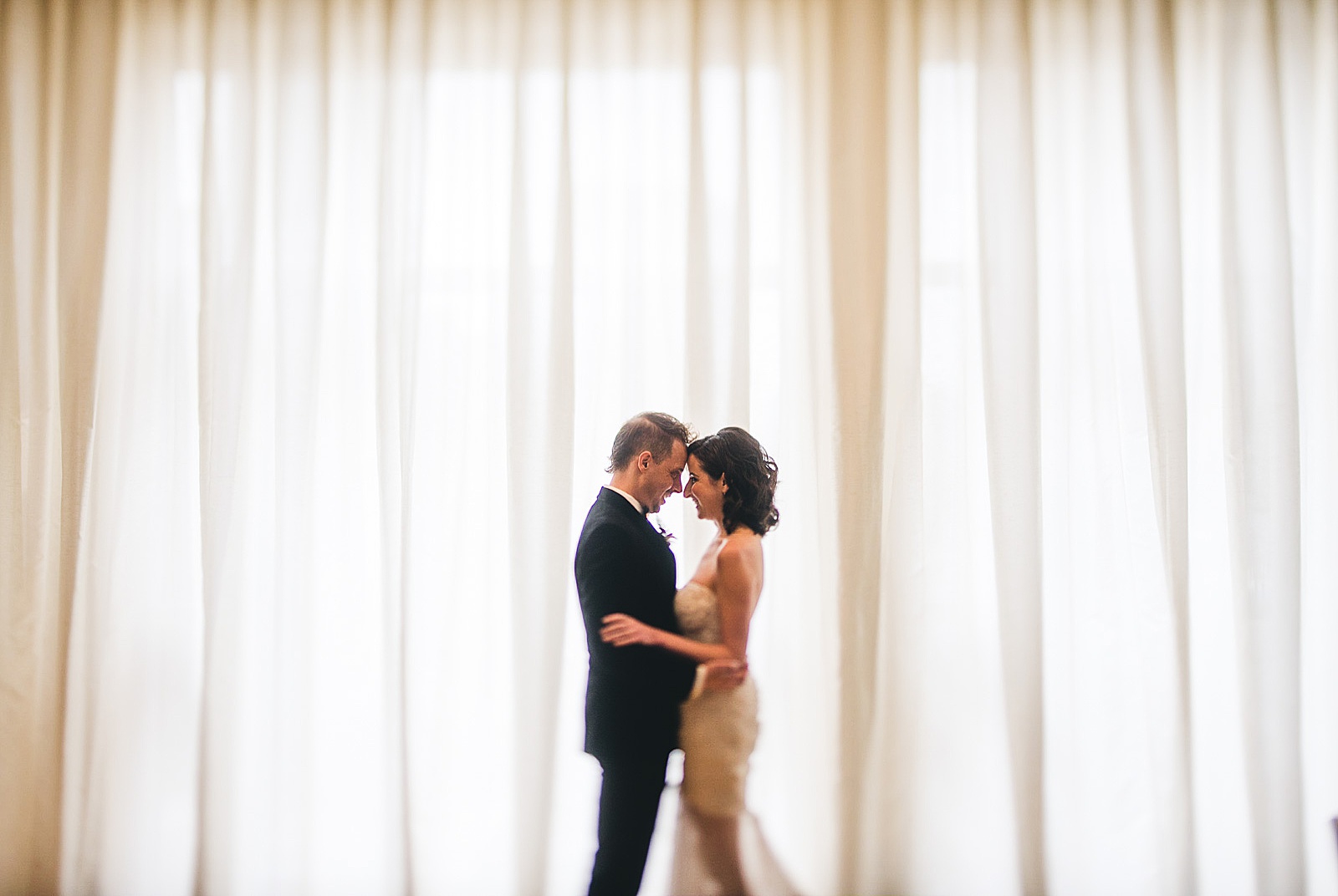 17 chicago wedding photography - Chicago Illuminating Company Wedding // Samantha + Jeremy
