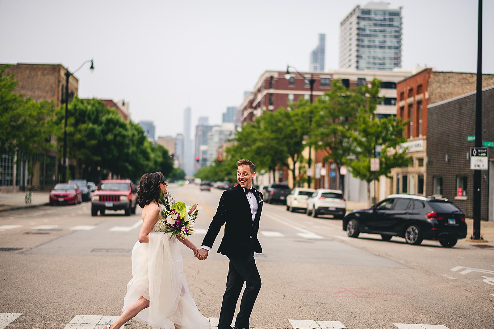 22 fun wedding photos in chicago by peter gubernat - Chicago Illuminating Company Wedding // Samantha + Jeremy