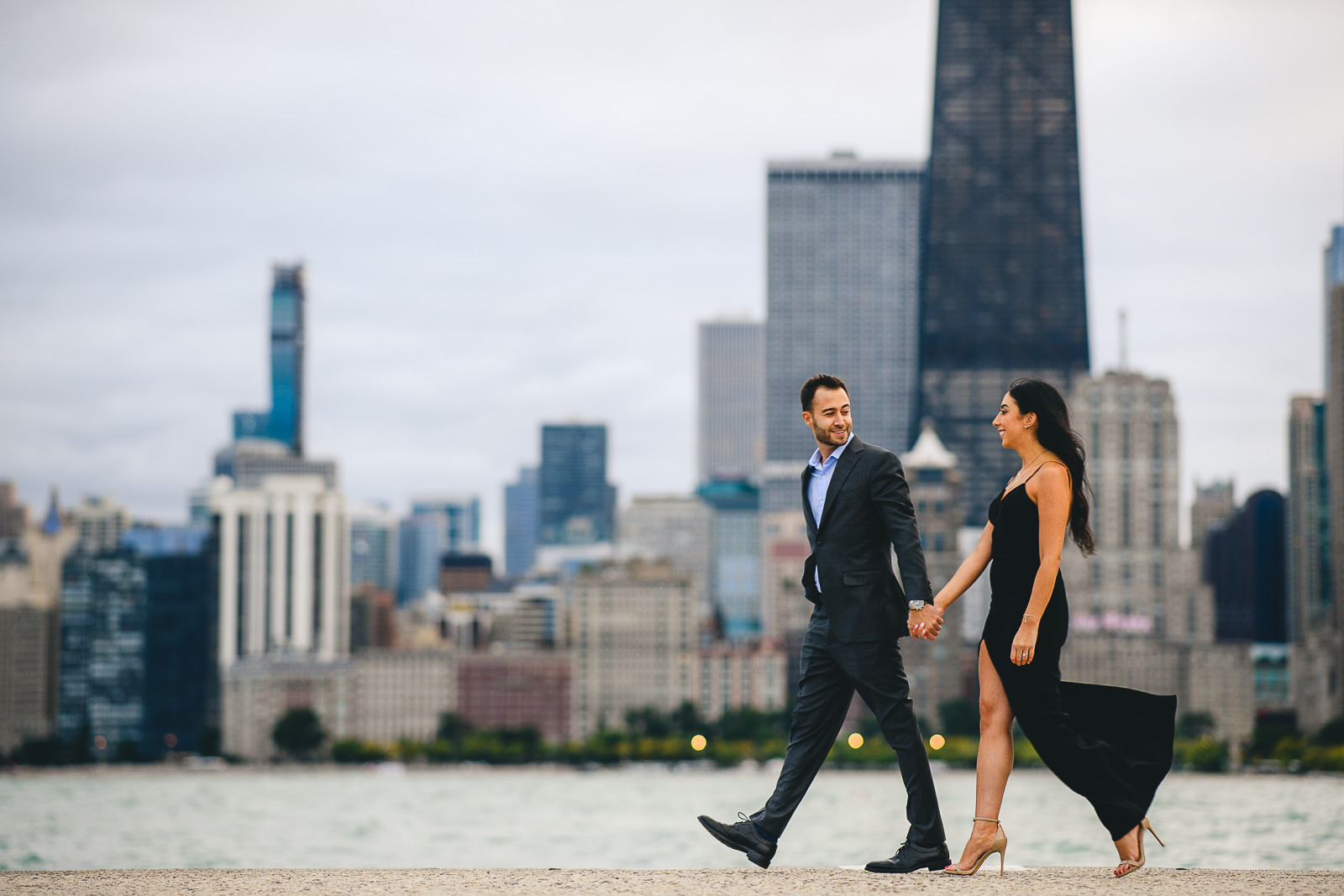 09 chiago skyline engagement photos - Chicago Engagement Session with Gabby + Andrew
