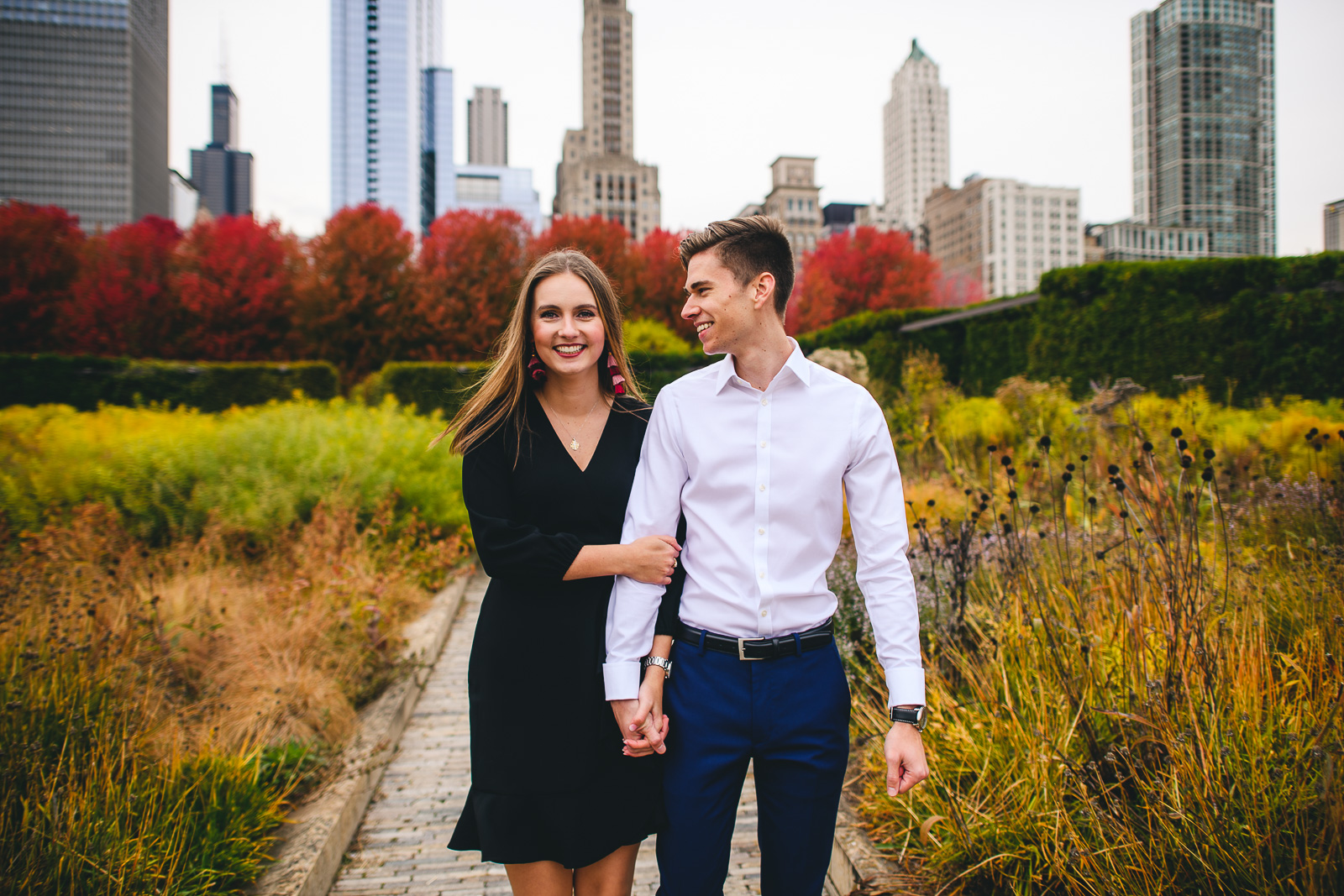 engagement photos in the fall - Chicago Fall Engagement Photos // Marta + Kevin
