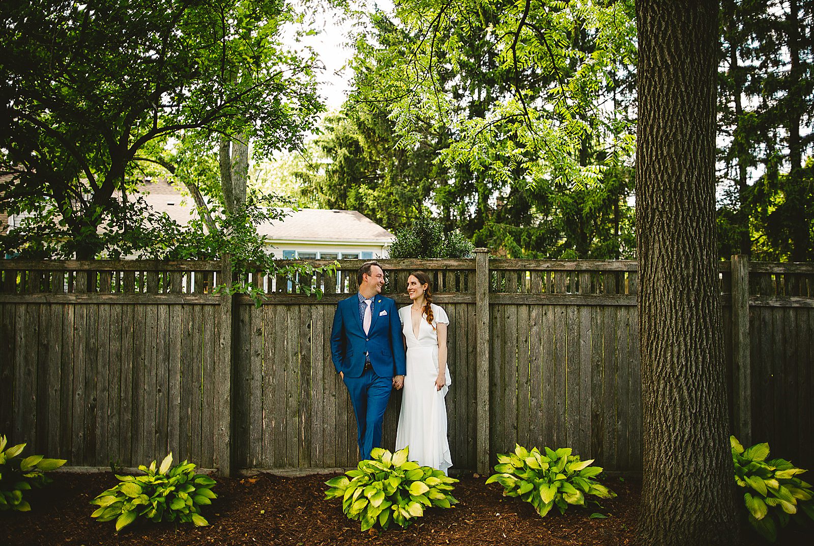 09 backyard wedding photos in chicago - Amazing Wedding in Backyard // Kristen + Jeff