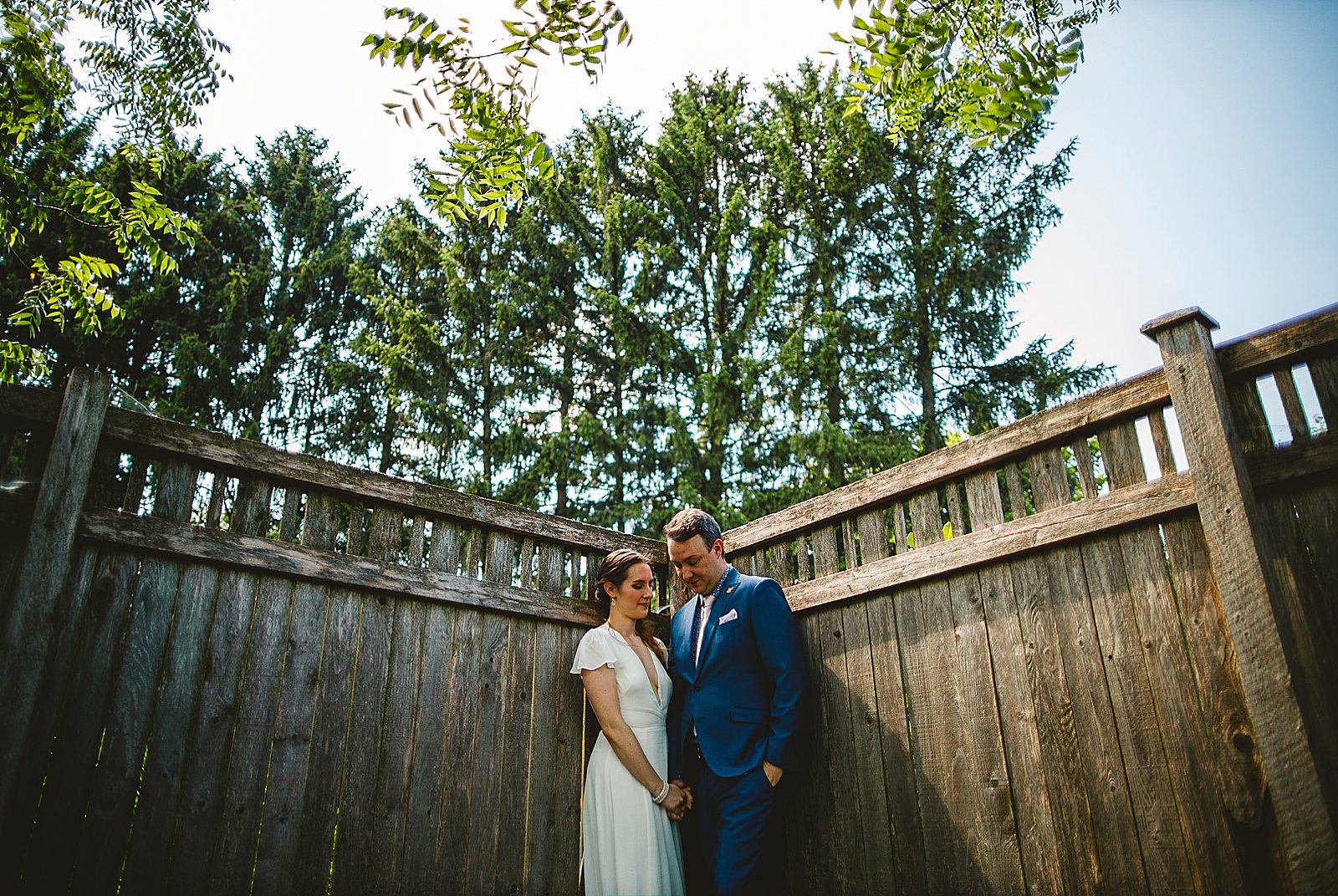 13 creative backyard wedding photos - Amazing Wedding in Backyard // Kristen + Jeff