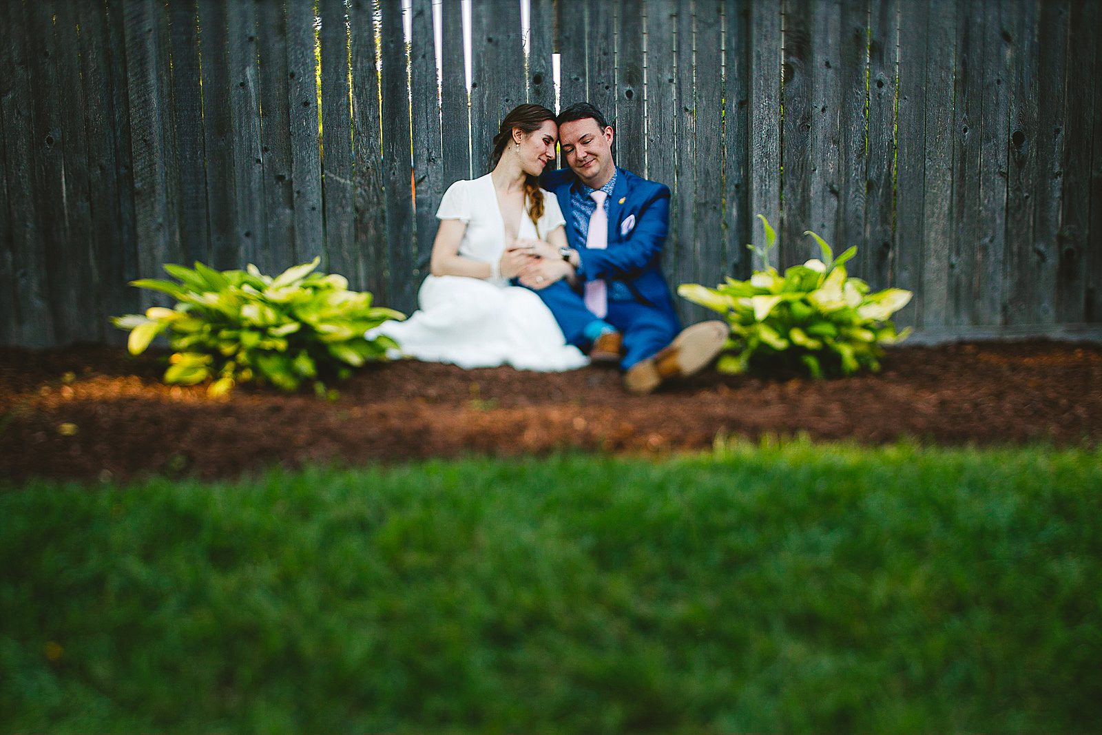 26 best backyard wedding photos - Amazing Wedding in Backyard // Kristen + Jeff