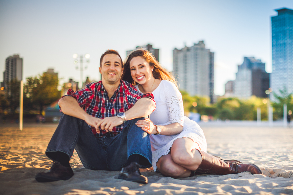 09 couple sitting on north avenue beach in chicago