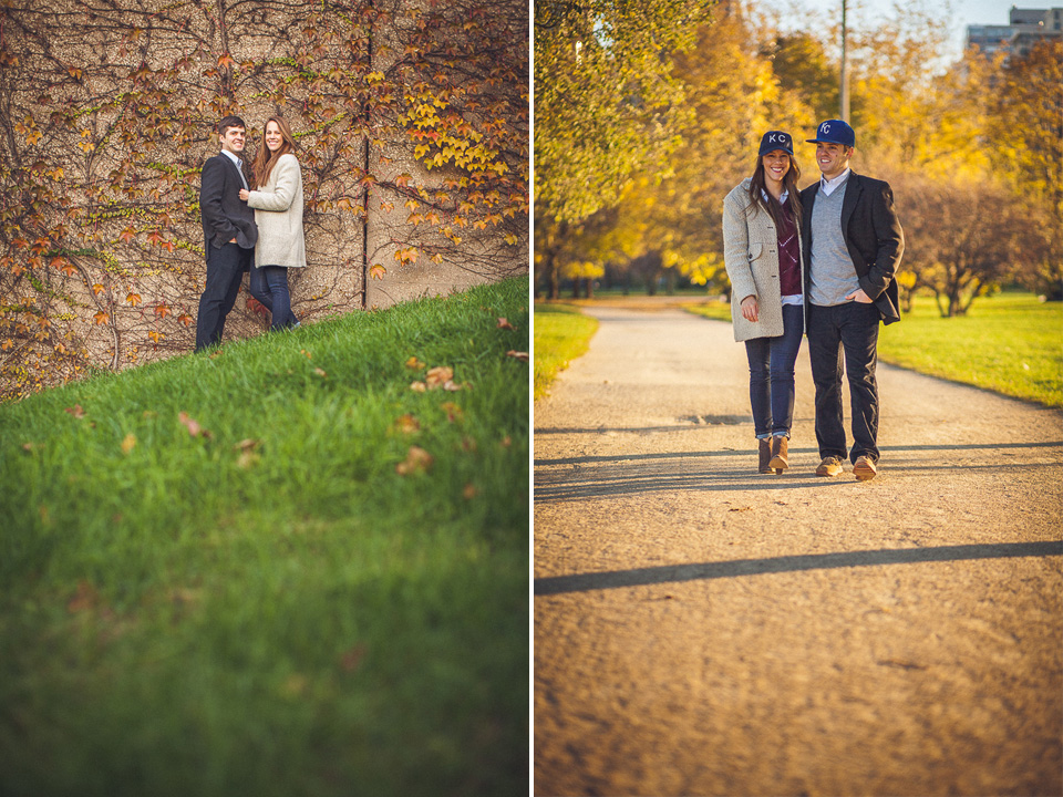 08-1-couple-in-the-fall-in-chicago-during-engagement-shoot