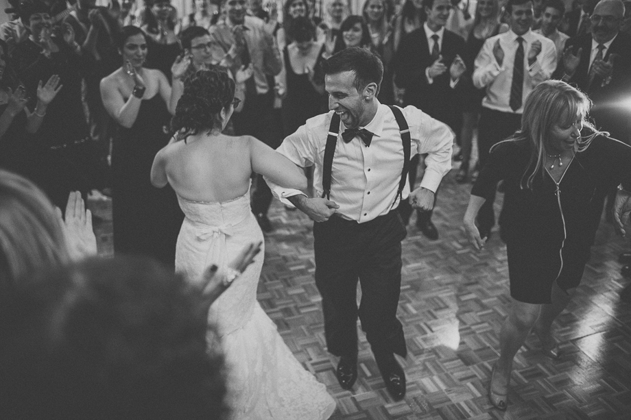 24 crazy dancing  chicago wedding photographer