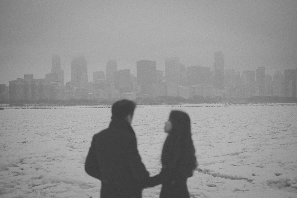peter gubernat chicago wedding photographer winter engagement photos