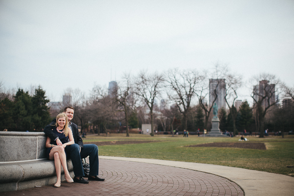 couple sitting during chicago engagement session