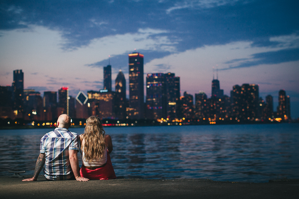 14 engagement session on lake michigan in chicago