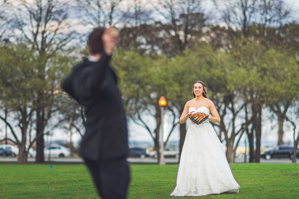105 bride and groom playing baseball