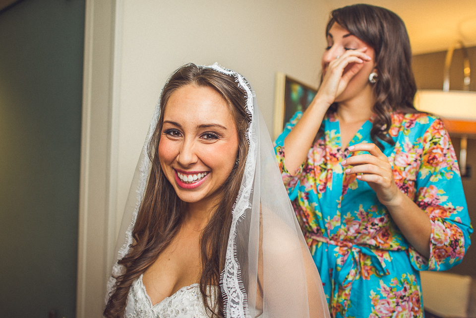 19-2 bride and sister crying