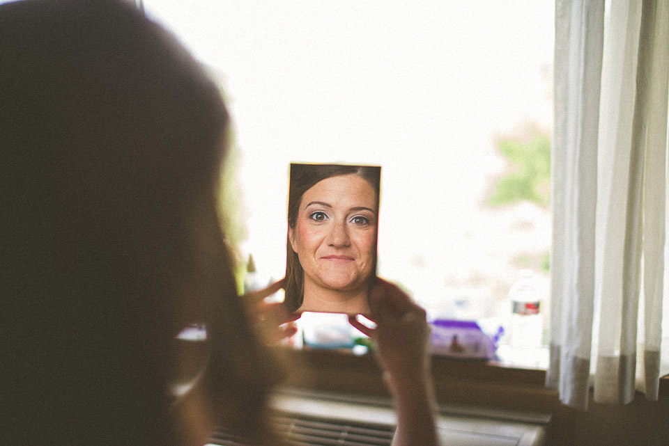 10 creative bride reflection in mirror