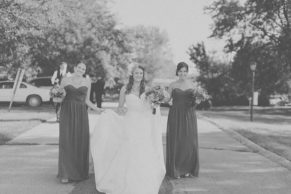 37 black and white of bride and bridesmaids