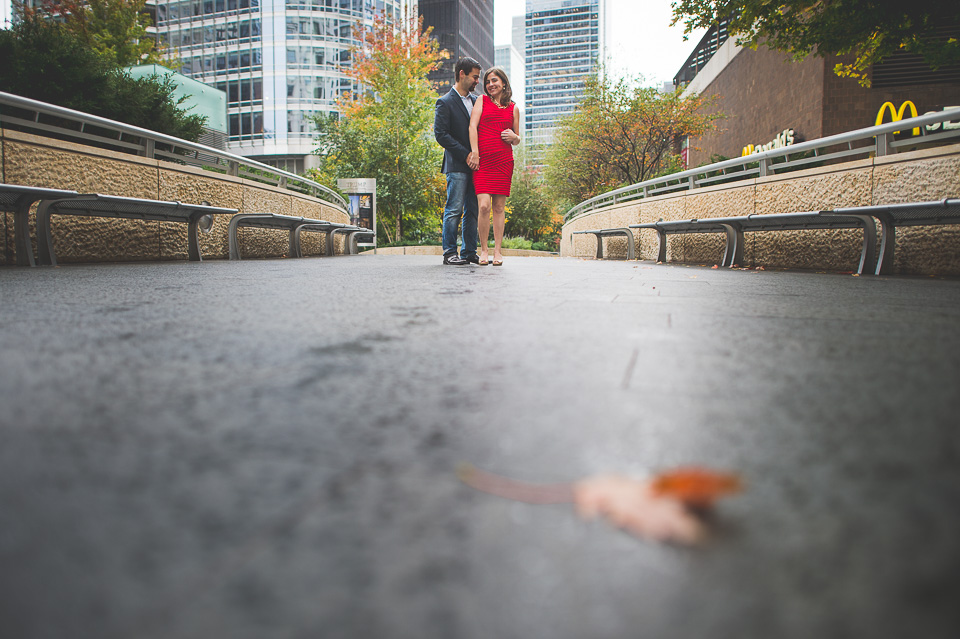 08 fall engagement photos in chicago