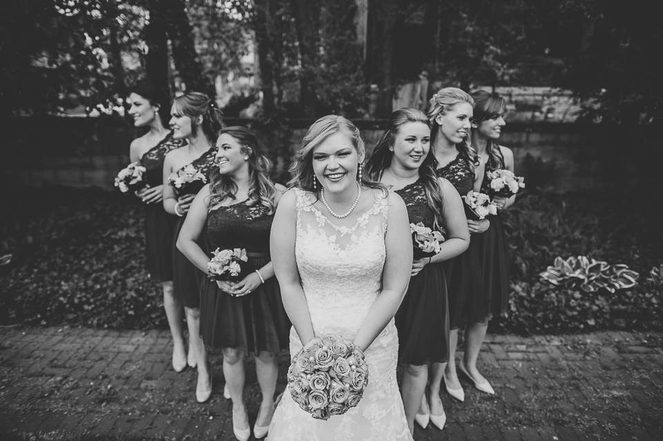 31 black and white bridal party portraits