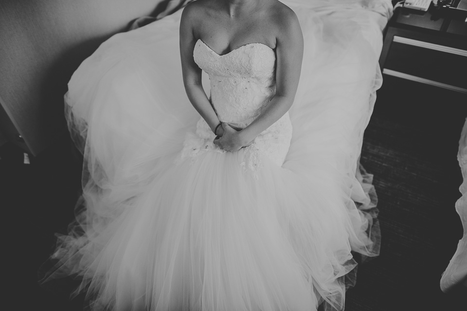 04 black and white bride portrait