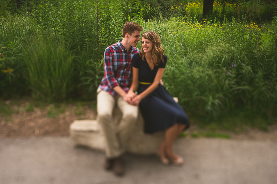 02 engagement photographer in chicago