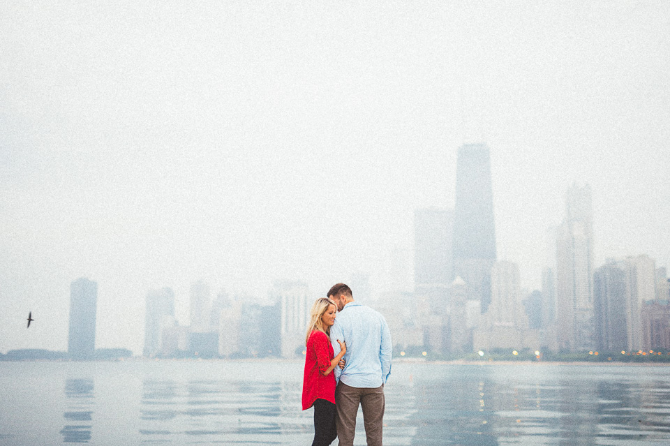 04 chicago lakefront engagement photography