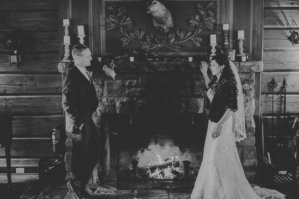 79 stouts lodge indoor wedding photos