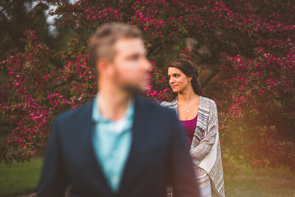 18 creative composition in engagement photos