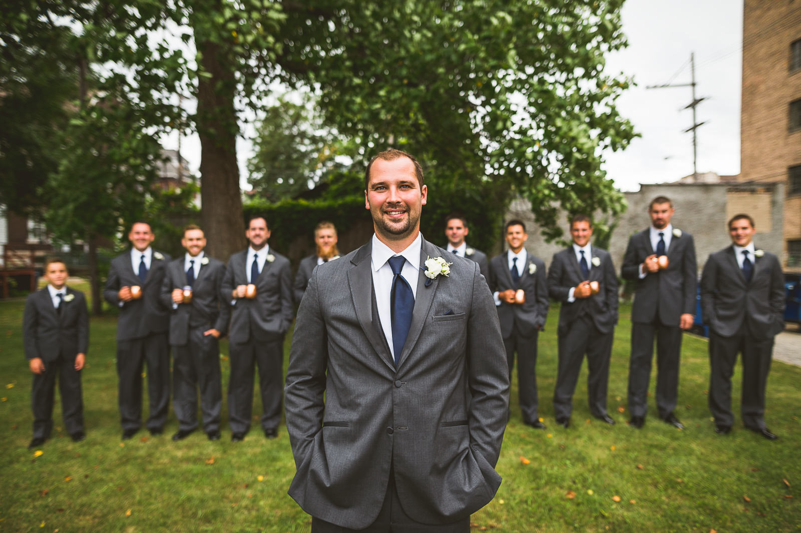 42 great groomsmen photos