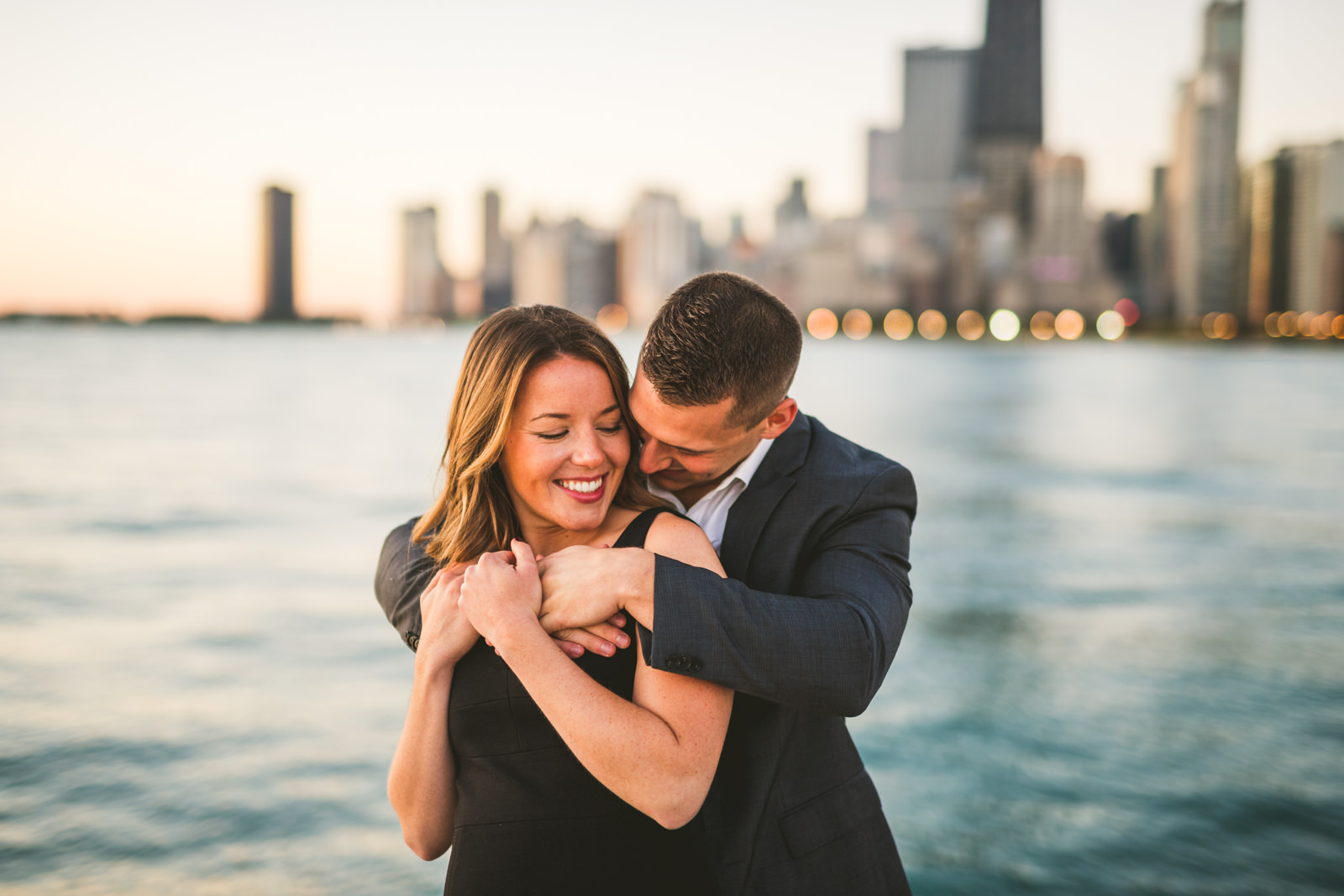 09-lakefront-engagement-photos-in-chicago